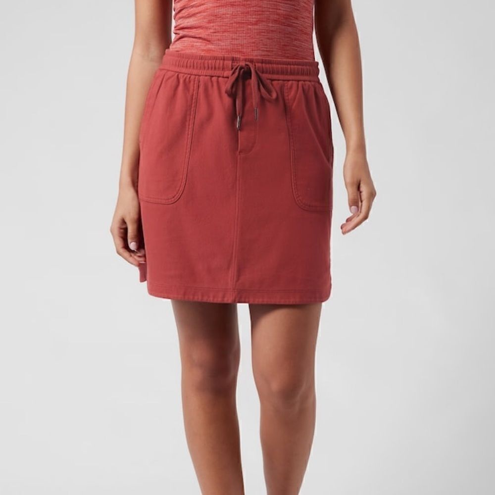 NWT Athleta Red Farallon Skirt L